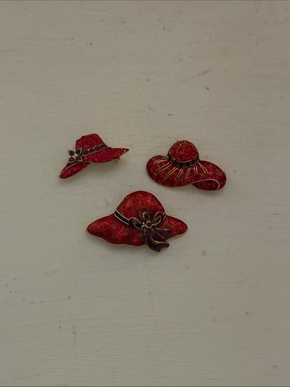 Lot of 3 red hatter hat brooches pins jewelry